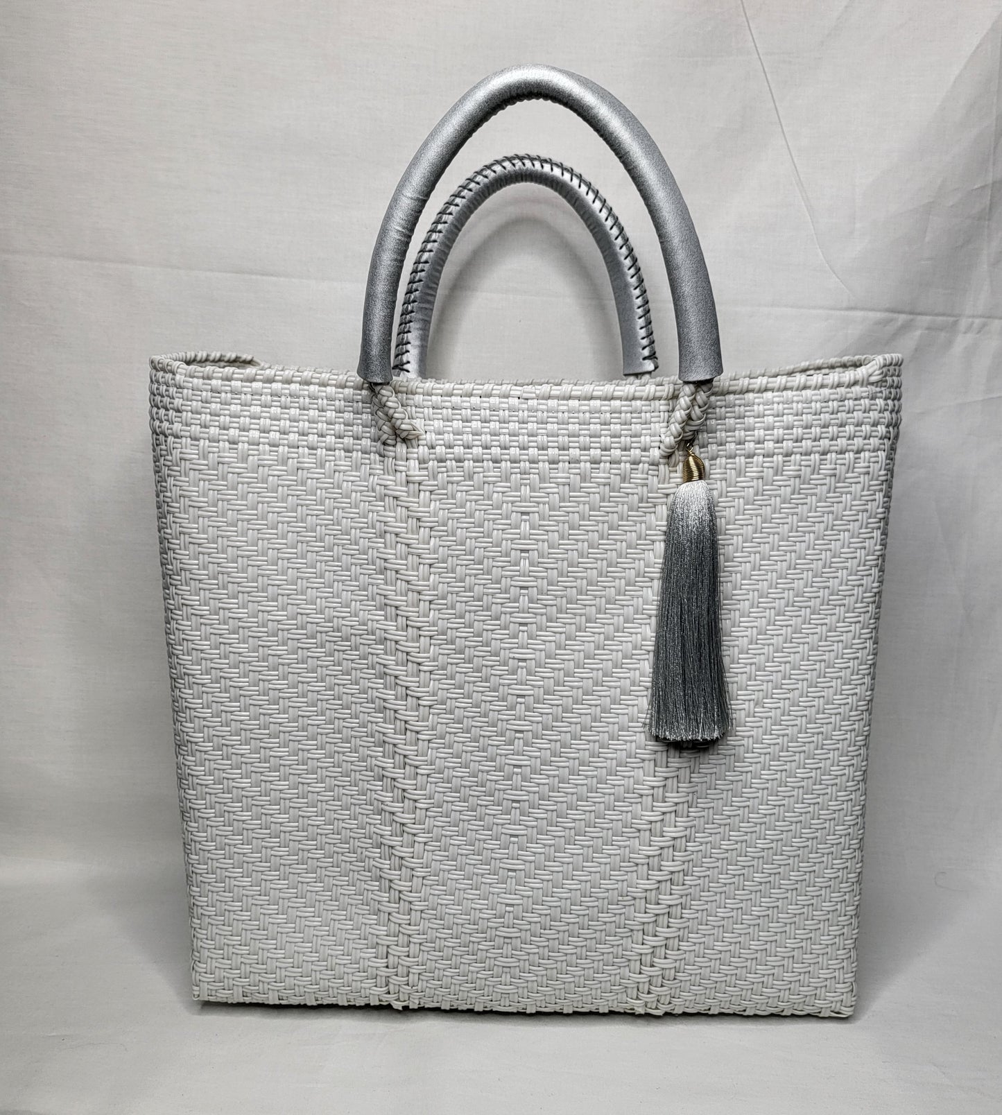 Lola Medium Bag - Silver & White