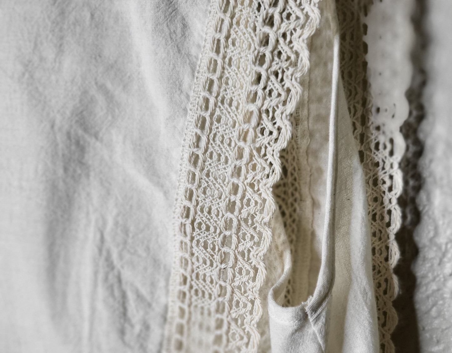 PRE- ORDER Now Fantastica Blouse - Creme