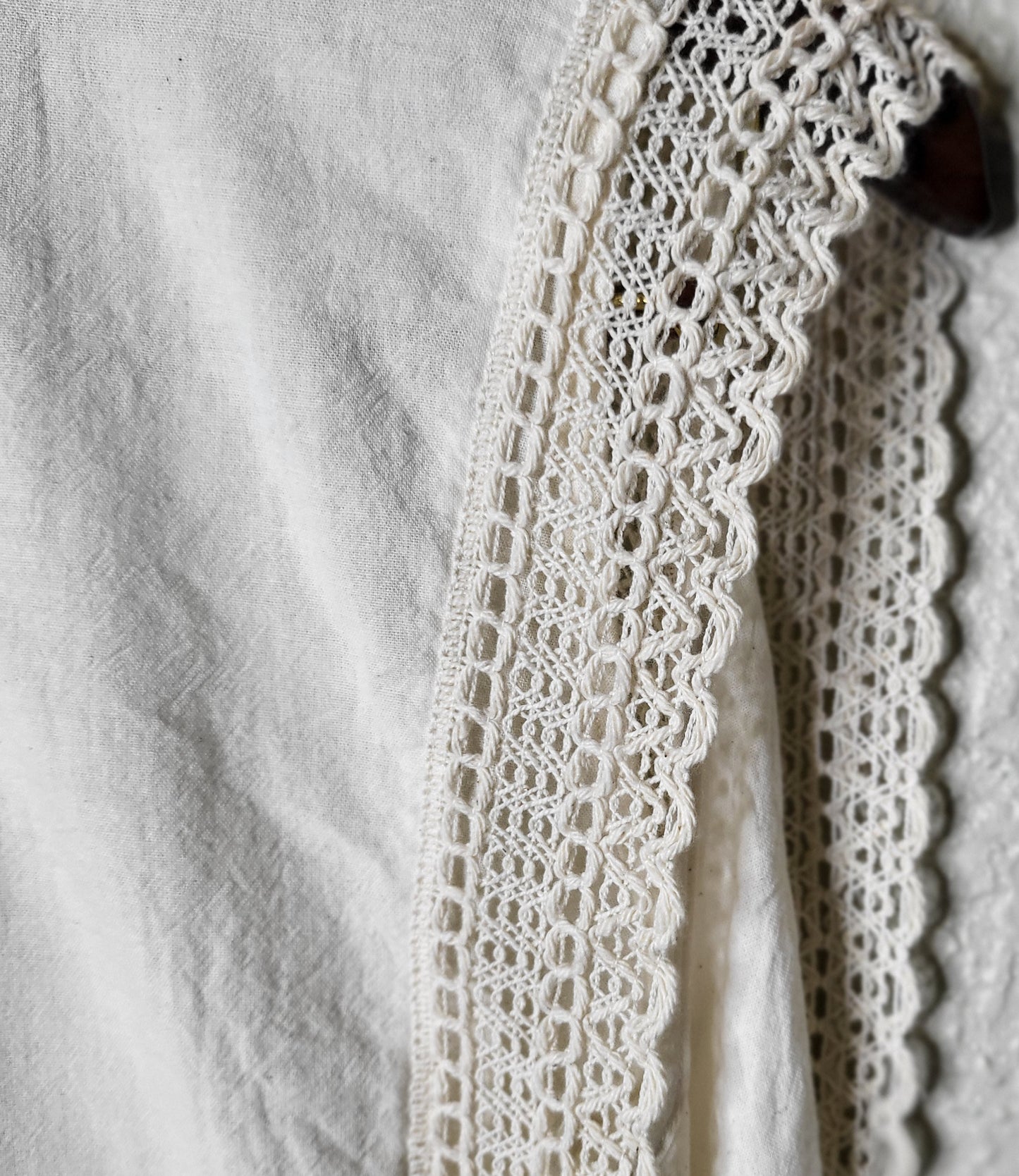 PRE- ORDER Now Fantastica Blouse - Creme