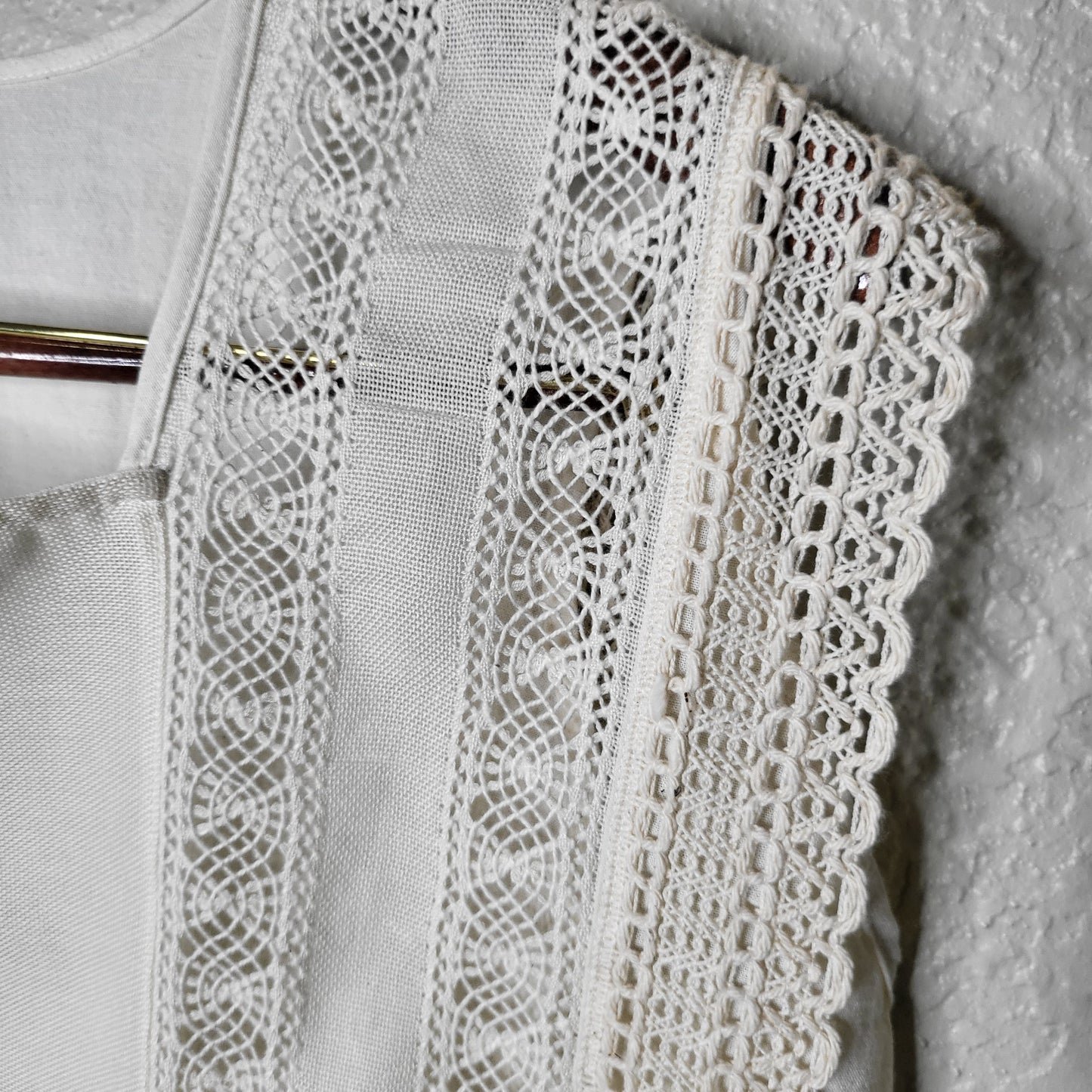 PRE- ORDER Now Fantastica Blouse - Creme